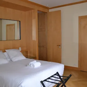 Homestay La D'auteuil, 16, Renovee France